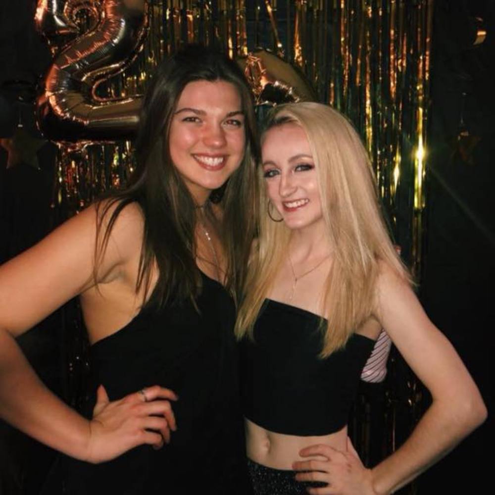 Meet your Posher, Laura